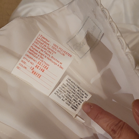 Gathered pleated sweetheart feather beaded Rhinestones lace applique bridal gown - Picture 11 of 12